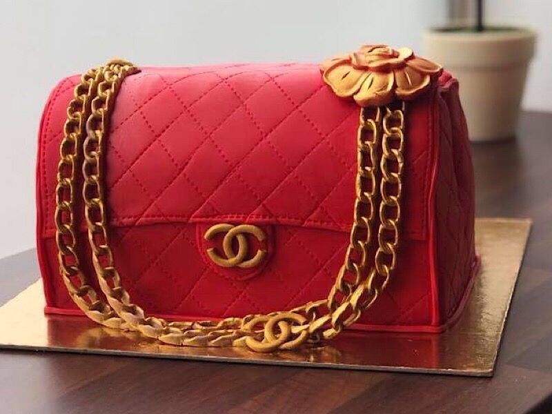 Vrai gâteau en forme de sac Chanel